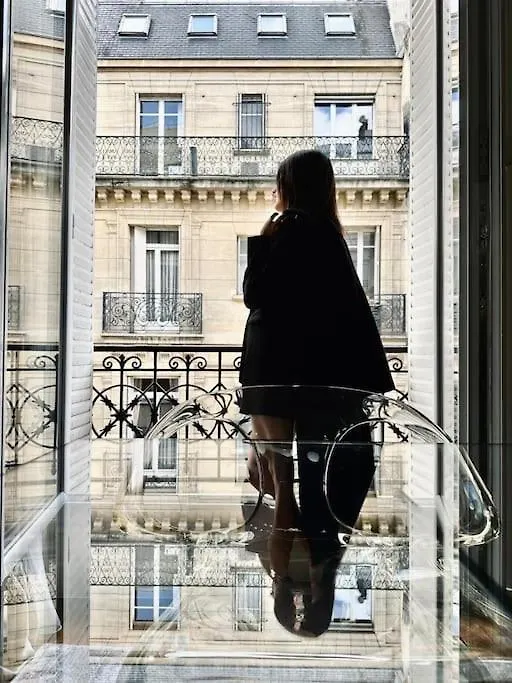 Trocadero Signature